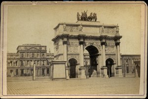 Frankrig, Ile-de-France, Paris (75): Triumfbuen du Carrousel med bygningerne i ruinerne af Tuileries imperiales af Charles & Fontaine Pierre (1762 1853) Percier