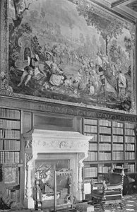 Tapet i biblioteket af Charles Latham