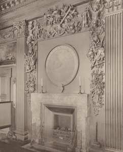 Admiralitetet, Whitehall, Bestyrelsesrumsskorstensstykke af Charles Latham