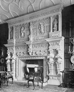The Chimney-Piece in the Drawing Room, South Wraxall Manor, fra 