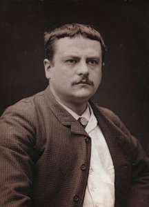 Kunstnerisk og biografisk Album, 6. Aar, Salon 1885; portræt af den franske maler Royer Lionel (1852-1926)