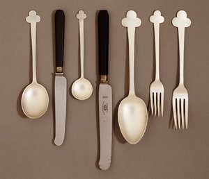 Elektrobelagt bordservice, for E. Bingham & Co., ca. 1906 af Charles Rennie Mackintosh