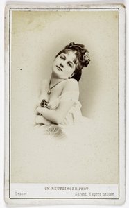 Portræt af skuespillerinden Henriette Victoire Drouard (1851-1923). af Charles Reutlinger