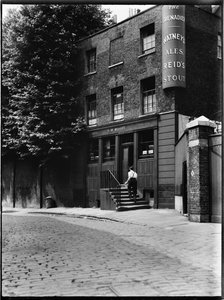 The Grenadier, Wilton Row, Belgravia, City of Westminster, Greater London Authority, 1935-1940.
