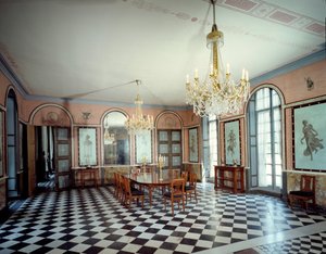 Udsigt over spisestuen på slottet Malmaison, residens for kejser Napoleon I (1769-1821), dekoreret af Charles Percier (1764-1838) og Pierre Francois Leonard Fontaine (1762-1853) 1800 Rueil Malmaison, musee du chateau af Charles and Fontaine Pierre Percier