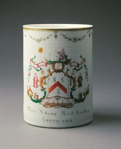 An Armorial Mug, Qianlong Period (1736-95) c.1775 (porcelæn)