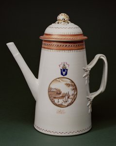 Armorial kaffekande, med Machenzies våben, ca. 1790 (porcelæn)
