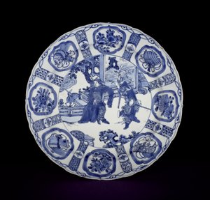Blåt og hvidt kraakfad malet med krigere, Wanli, 1590-1610 (porcelæn)