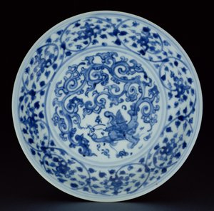 Fad malet med en drage (porcelæn)