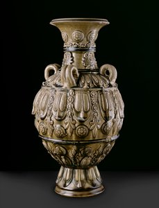 Grøntøjskrukke med støbte dekorationer, Yue Kikn-sted, Six Dynasties Period (keramik) af Chinese School