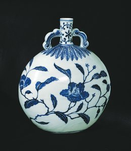 Pilgrims blå og hvid græskar med blomsterdekorationer, ca. 1403-24 (keramik) af Chinese School