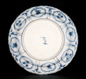 Underside af en blå og hvid kraakplade, hejremærke, Wanli, 1595-1605 (porcelæn) (se 205990)
