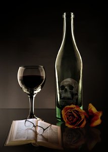 Vin, dødningehoved og rose af Christine SUISSIA