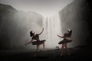 Mørk fantasy: Vandfaldsdansere af Christine von Diepenbroek