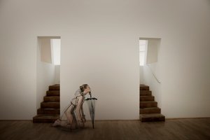 Minimalistisk dameparaply af Christine von Diepenbroek