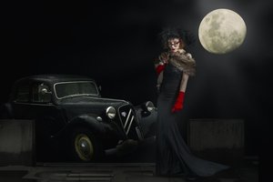 Måneskinnet noir-elegance af Christine von Diepenbroek