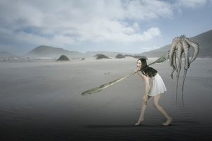 Den surrealistiske blæksprutte på stranden af Christine von Diepenbroek