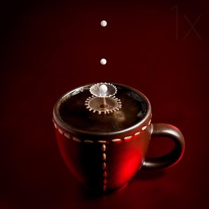 Kaffe med et strejf af mælk af Christophe Kiciak
