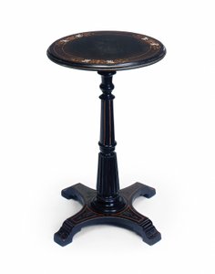 Victoriansk eboniseret lejlighedsbord, slutningen af det 19. århundrede (eboniseret træ)