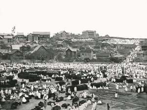 Markedspladsen, Antananarivo, Madagaskar, 1895. af Colonel Stewart