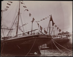 S.S. "Umbria" ved dok, ca. 1897 (s/h-foto) af Company Byron