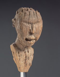 Fragment af en congolesisk nkisi nkondi (træ)