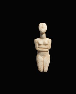 Liggende kvindefigur, tidlig Spedos-variant, Early Cycladic II, ca. 2600-2500 f.Kr. (marmor)