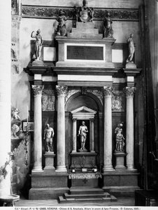 Arkitektonisk alter til ære for Iano Fregoso, ca. 1565 (marmor) af Danese Cattaneo