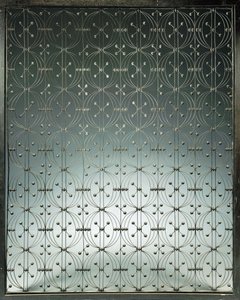 Et elevatorgitter, ca. 1893 af Dankmar Adler