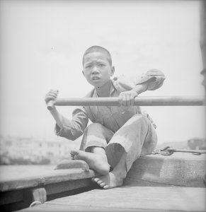 En sampan-dreng ved Hong Kong