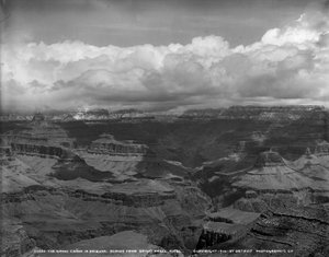 Grand Canyon i Arizona overfor Bright Angel Hotel, ca. 1900 af Detroit Publishing Co.