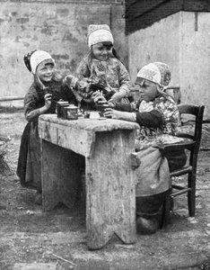 Børn i traditionel dragt, Marken, Holland, 1936.