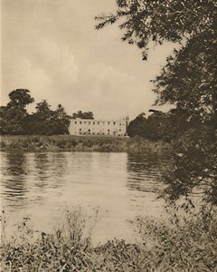 Fair Thames vasker Reedy Banks af Syon House, c1935. af Donald McLeish