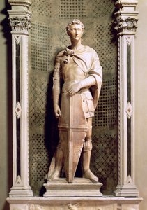St. George i en niche med et relief af St. George, der dræber dragen nedenfor (marmor) (se også 55431 og 87899)