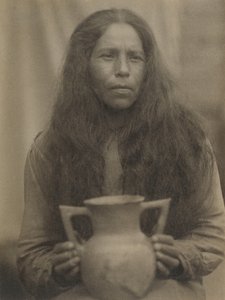 Cherokee-kvinde, ca. 1929 (s/h-foto)