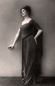 Miriam Clements, britisk skuespiller og performer, 1910. af Dover Street Photo Studio