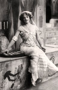 Madge Vincent, sangerinde og skuespillerinde, 1900-tallet. af Dover Street Studios