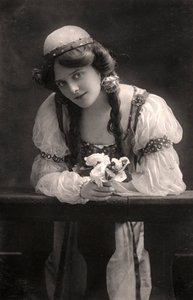 Maie Ash, skuespillerinde, 1900-tallet. af Dover Street Studios