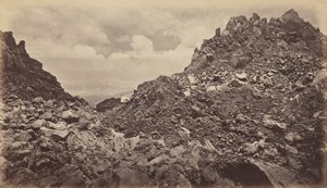 Quezaltenango fra krateret i en vulkan, 1877. af Eadweard Muybridge