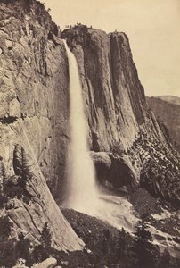 Yosemite Falls, 1868. af Eadweard Muybridge