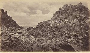 Quezaltenango fra krateret i en vulkan af Eadweard Muybridge