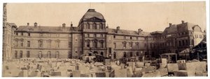 Louvre-museet: Napoleons gårdhave fra karrusellen