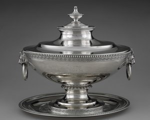 Suppeterrin med underplade af Edward Chandler Moore