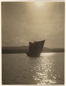 [I det grå morgengry vendte Yaklus-krigerne sig bort]