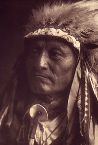Crazy Thunder, a Sioux Teton (Oglala eller Ogalala) Foto fra bind 3 af Edward S. Curtis