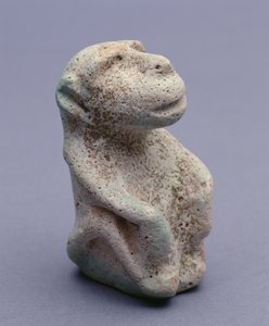 Bavianstatuette, fra Hierakonpolis-templet, hovedaflejring, tidlig dynastisk periode, 1.-2. dynasti (glaseret fajance) (se også 113908)