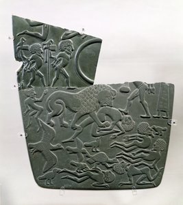 Slagmarkspaletten, der viser fanger og dræbte ofre for kamp, sidstnævnte forgrebet af vilde dyr, sent prædynastisk til 1. dynasti, ca. 3100 f.Kr. (grå skifer)