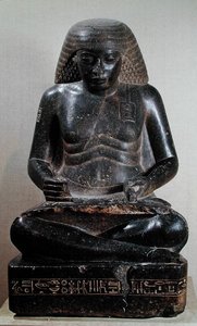 Amenhotep, søn af Hapu, siddende med ben over kors, fra Amuns tempel, Karnak, ca. 1391-53 f.Kr. (granit)