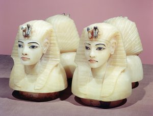 Canopiske urner, fra Tutankhamons grav, New Kingdom (alabaster) (se også 383303, 149422 og 149486)