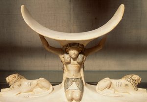 Udskåret nakkestøtte i elfenben understøttet af Shu, personificering af luft, fra Tutankhamons grav, egyptisk civilisation, XVIII-dynastiet af Egyptian 18th Dynasty